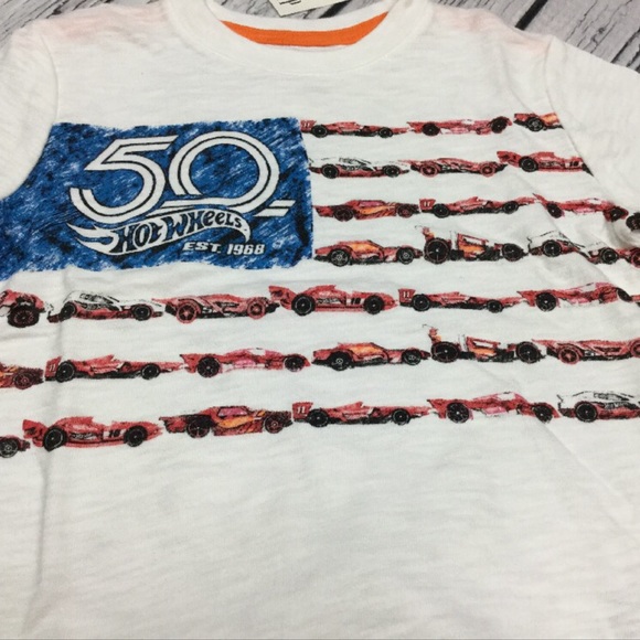 Gap Boys 12-18M Hot Wheels Top & Shorts - Picture 4 of 5